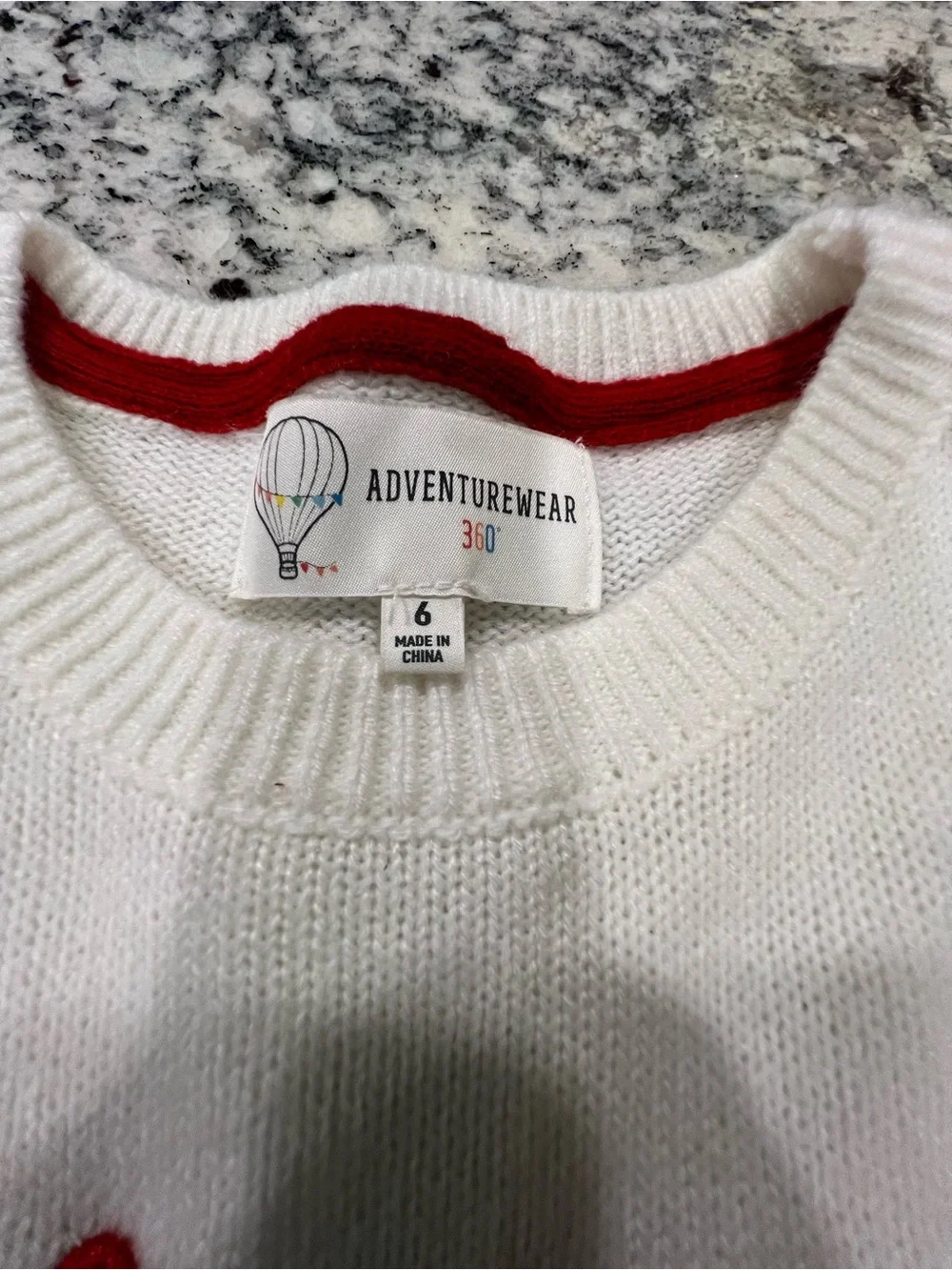 Adventurewear 360 let it snow sweater size 6